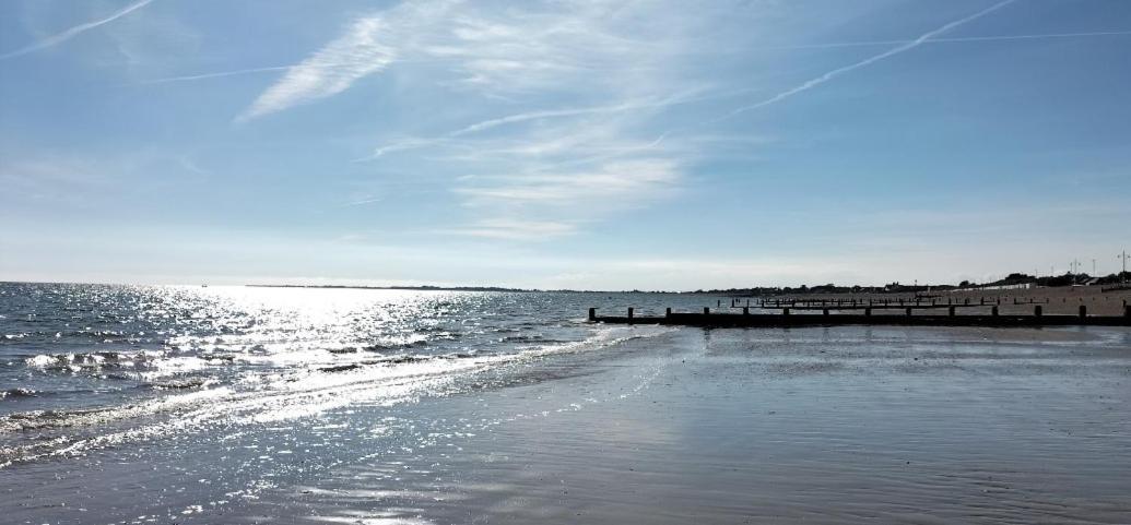 Guest Suite 50M From The Beach Bognor Regis Exteriör bild